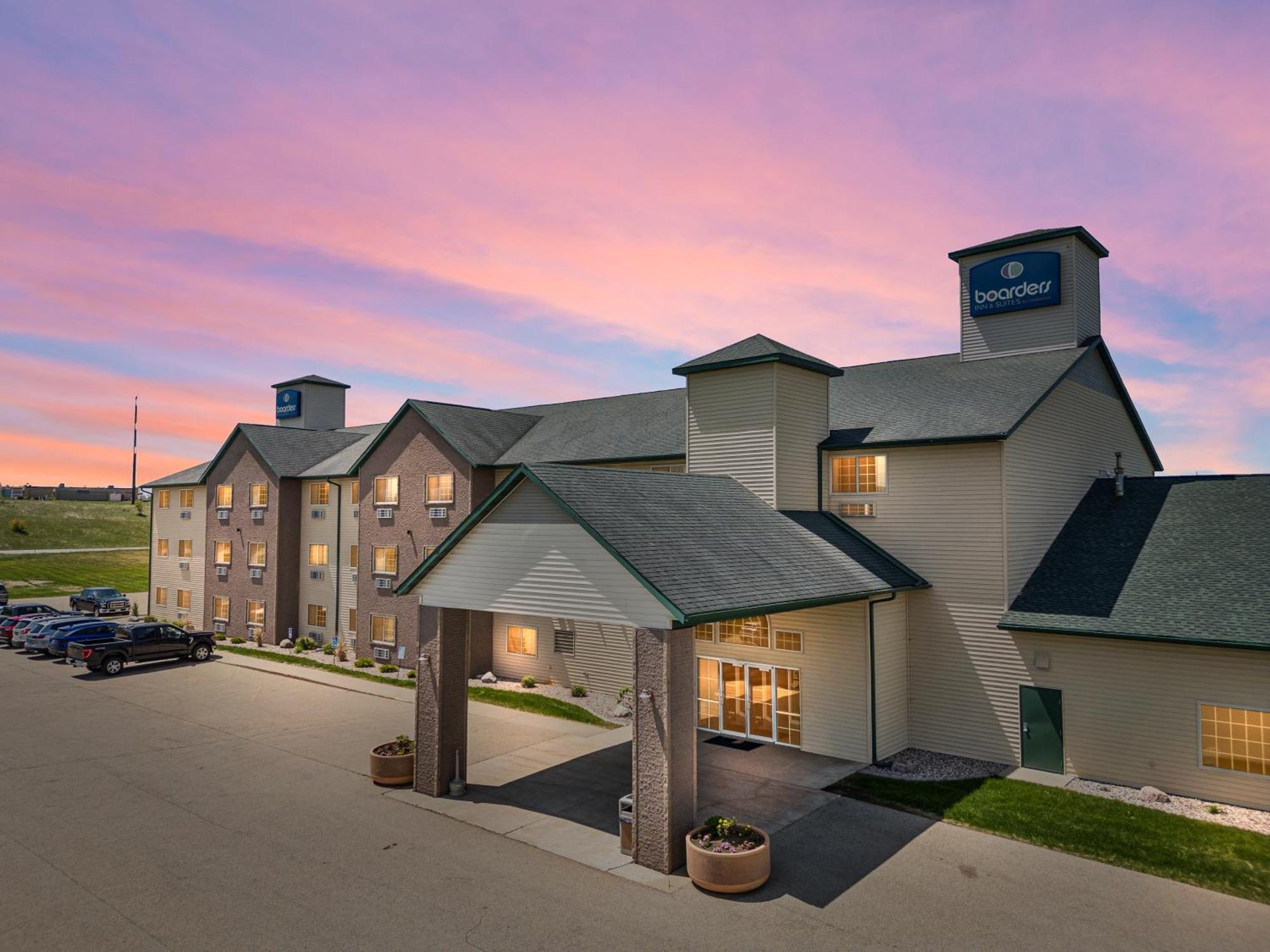 Boarders Inn & Suites By Cobblestone Hotels - Shawano Exterior foto